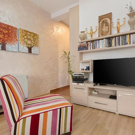 Beautiful Tiki Apartment โกตอร์ ภายนอก รูปภาพ